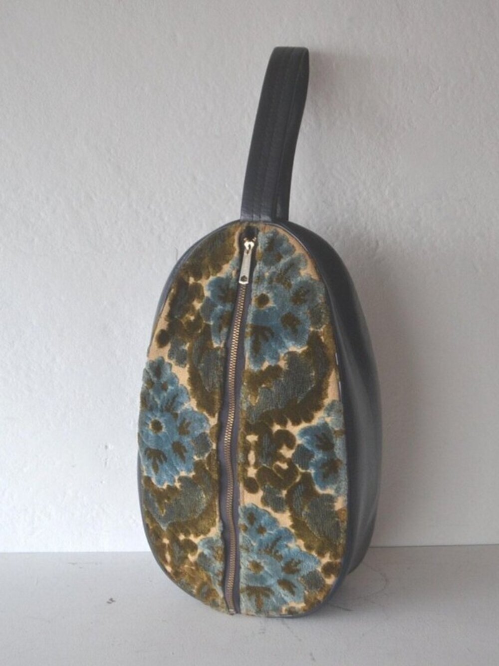 Vintage Velvet Brocade Shoe Bag: 1960s Floral Travel Purse
